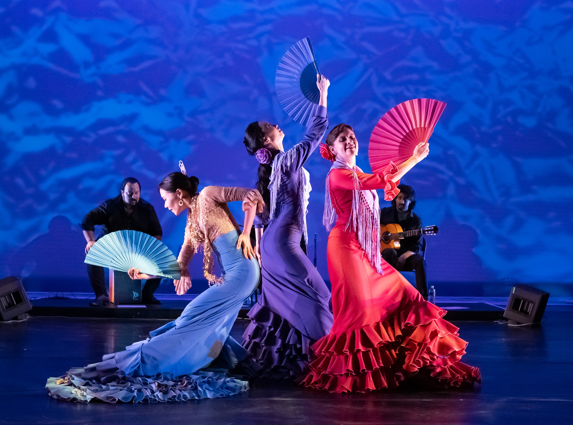 Yuling Spanish Dance Gujiras con bata 2024 – sabaviles